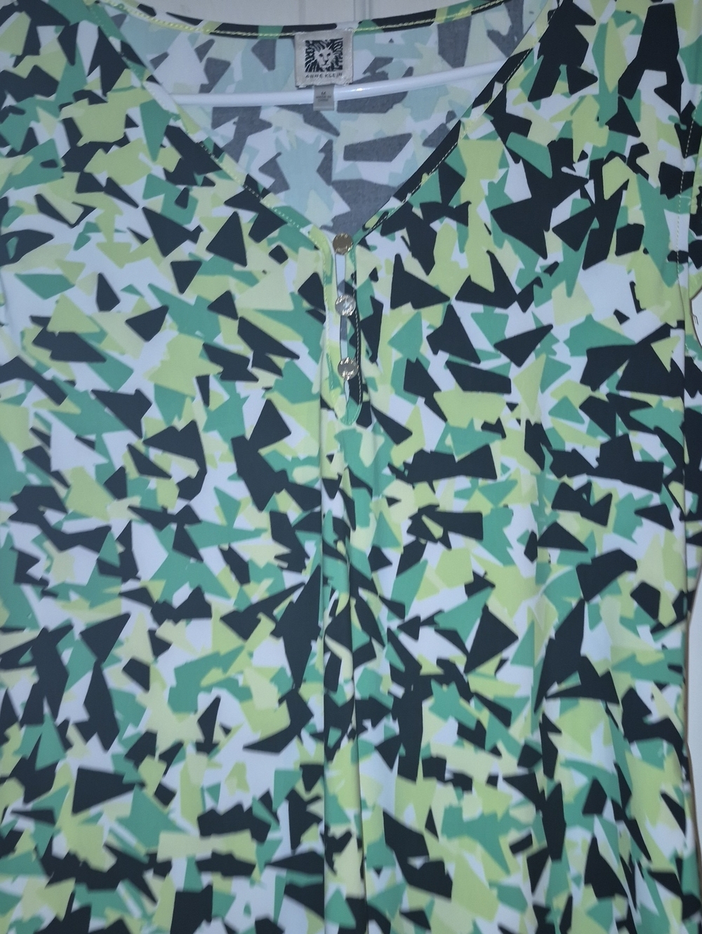 Anne Klein Green & Black Geometric Print V-Neck Top